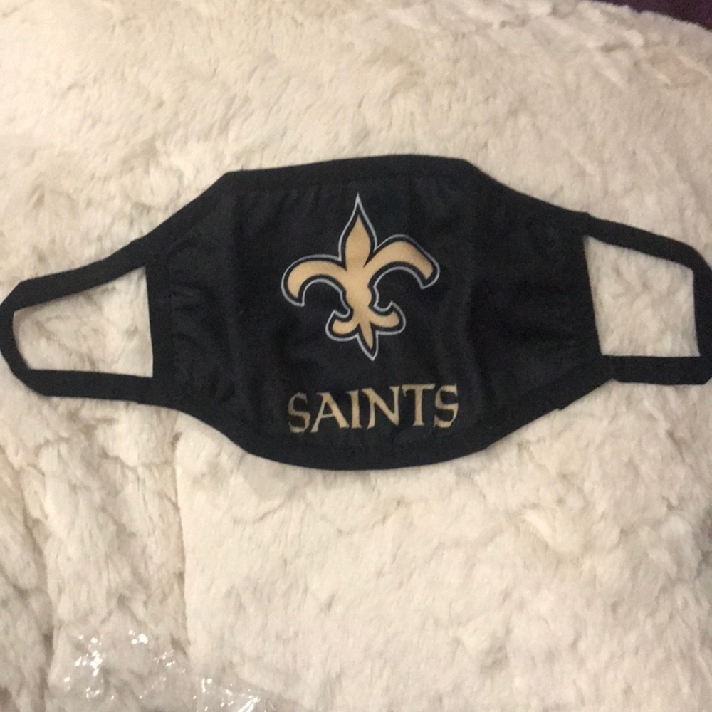 6/$20 New Saints face mask